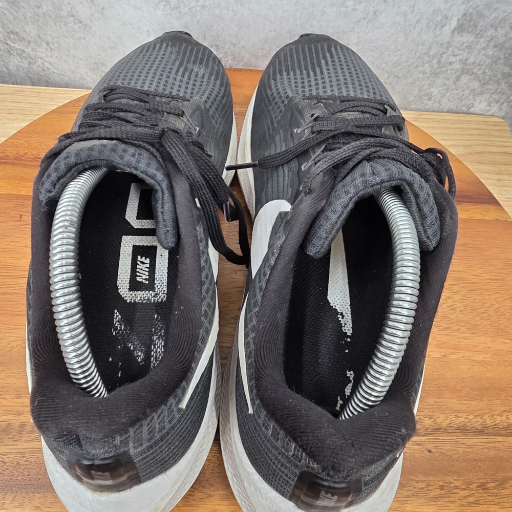 Nike Air Zoom Pegasus 39 Running Shoes Mens 10 Black White DH4071-001 - Picture 8 of 12